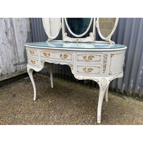 161 - A grey painted french style dressing table 123x60x78
