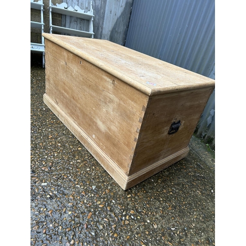 188 - A pine blanket box chest 106x56x50