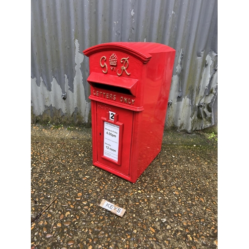 320 - A reproduction red metal post box with keys 43x31x65