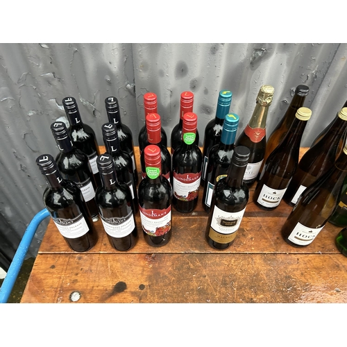 381 - 28 Bottles of assorted red & white wines and cider