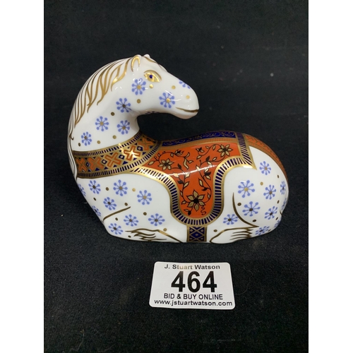 464 - Royal Crown Derby sitting horse Paperweight with Gold stopper, height 10cms