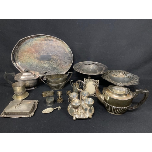 512 - Collection of plated and metalware, including galleried tray