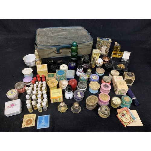 567 - Collection of vintage Avon scent bottles and perfume creams