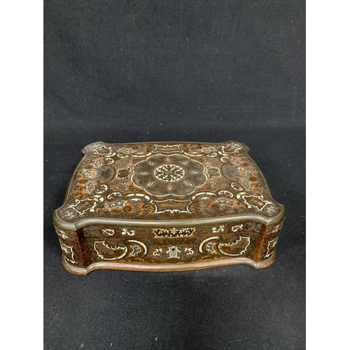 629 - Antique Continental Brass & Bone inlaid walnut trinket box, with brass edging to top. 26 x 20 x 8cms