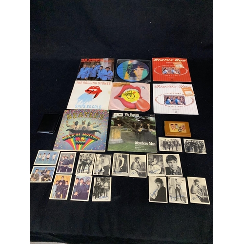 739 - 8 Single records including The Beatles Magical Mystery Tour (contains 2 records) & Nowhere Man, 17 A... 