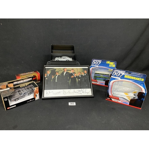 962 - 5 Die Cast Models and James Bond Souvenir Picture