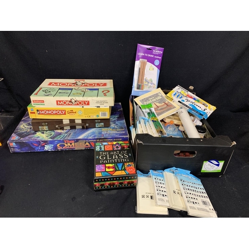 999 - Tray of craft and art items plus four games