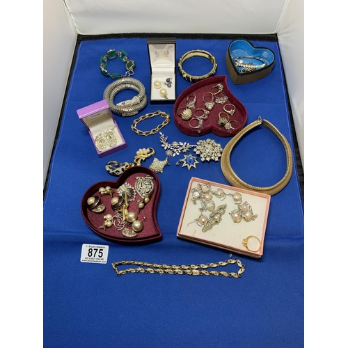 875 - Collection of costume jewellery