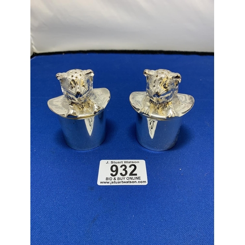 932 - Pair of Silver Plated Cat Cruets, height 7 cms