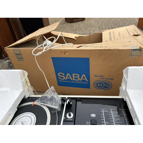 160 - A SABA studio 8760 record deck with 2 speakers and box