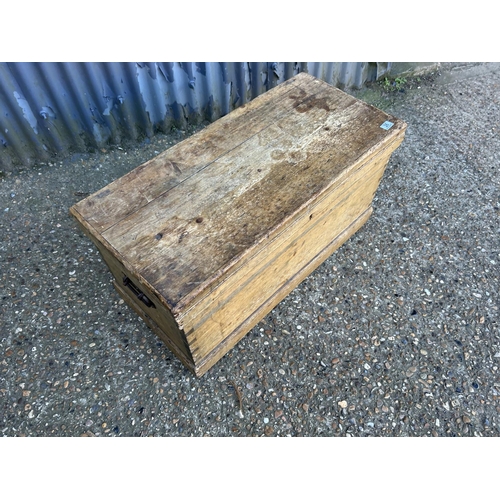 26 - A country pine blanket box trunk 88x40x50