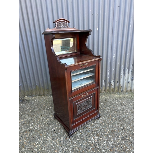 30 - An Edwardian mahogany music cabinet 50x43x1154