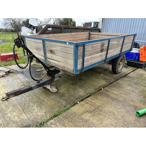 397 - A heavy duty hydraulic tipper trailer by F W Wheatley with drop sides 200x300cm