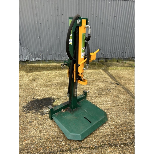 398 - A tractor mounted hydraulic log splitter by Crofter