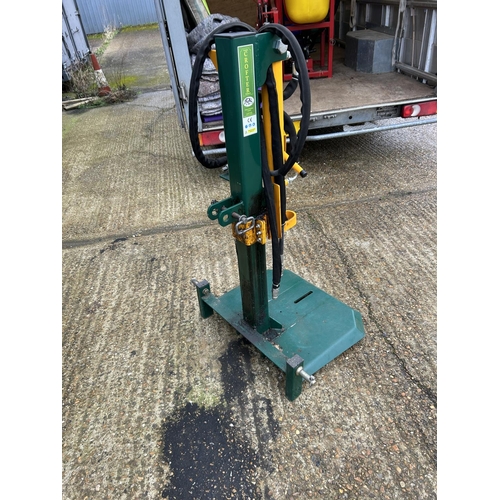 398 - A tractor mounted hydraulic log splitter by Crofter