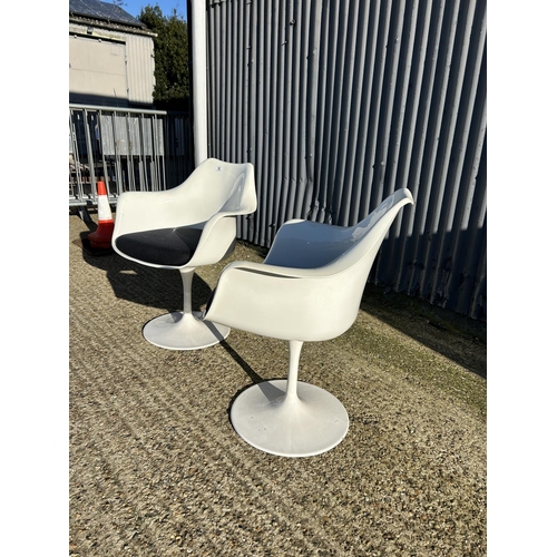 86 - A pair of ARKANA style  mid century TULIP chairs