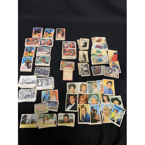 553 - TV Bubblegum Cards, inc Captain Scarlet and Thunderbirds