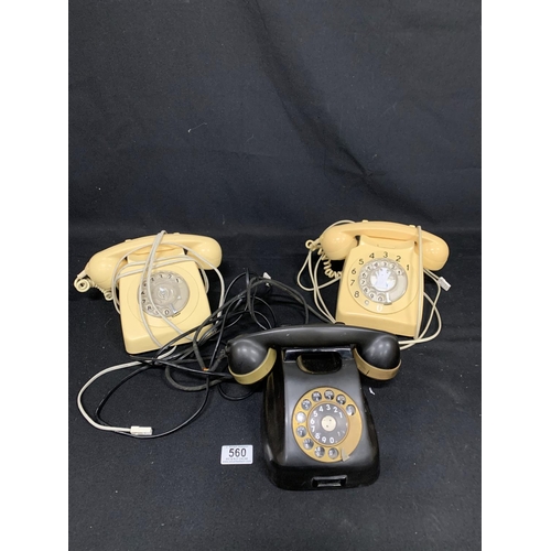 560 - 3 Retro telephones