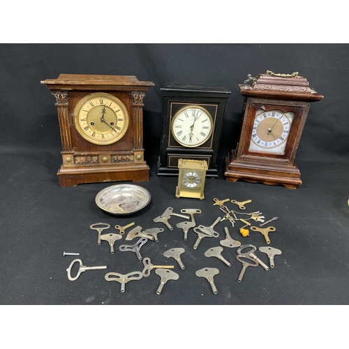 562 - 4 clocks a/f and collection of clock and watch keys