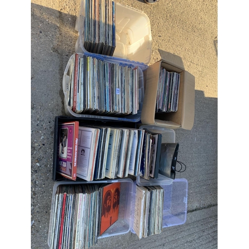 611 - 7 boxes LP records and singles