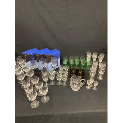 621 - Set of 6 boxed Dartington glasses, vintage glasses and cut glasses (3)