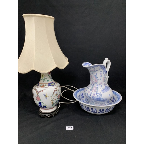 749 - Oriental table lamp and shade and blue oriental patterned jug and bowl