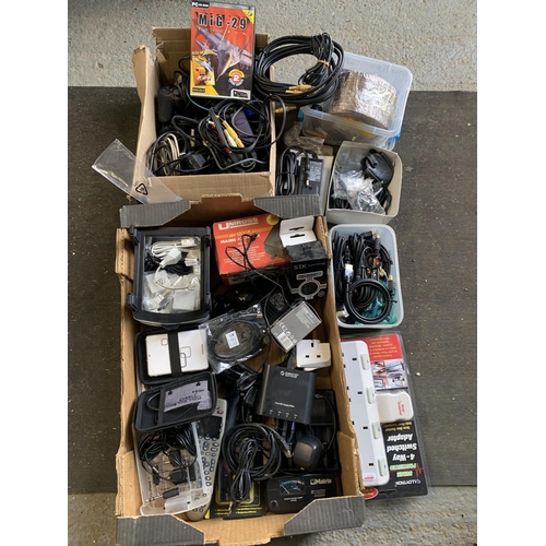 883 - Quantity of electrical accessories and leads (2)