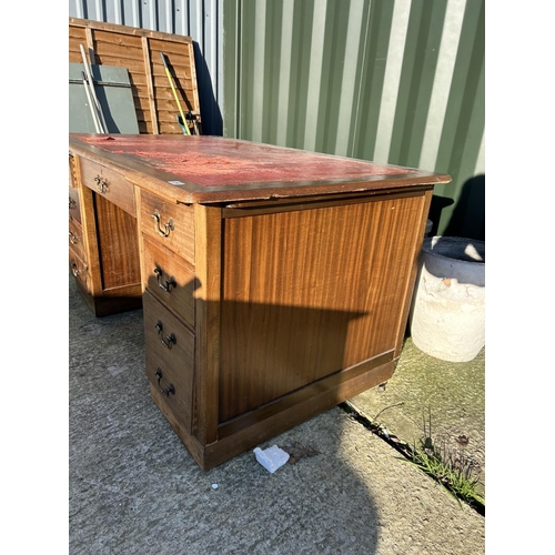 220 - A mahogany kneehole desk for restoration 152x9077