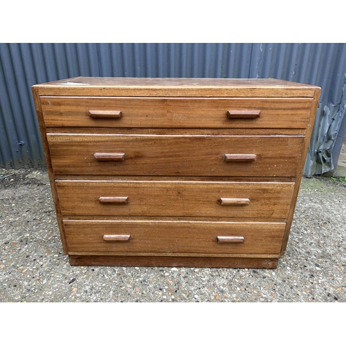 17 - An early 20th century chest of four drawers 91x 45 x 77