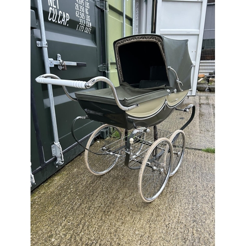 238 - A full size vintage Pram by WILSON