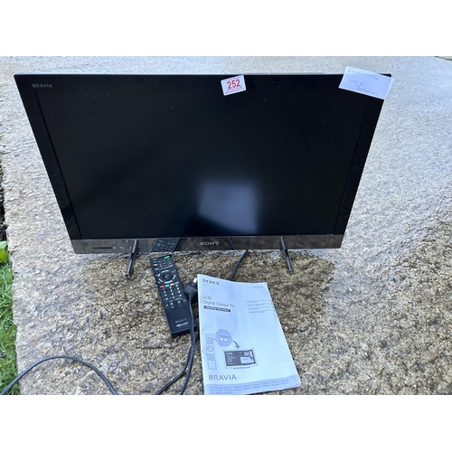 252 - A SONY Tv with remote