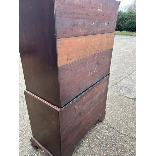 30 - An early Victorian mahogany chest on chest 110x 55x 180