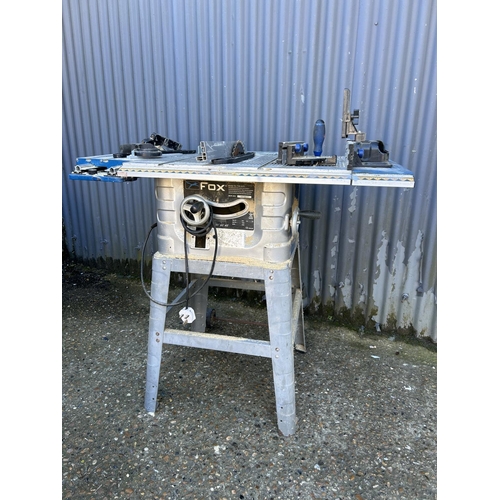 369 - A FOX 240v table saw