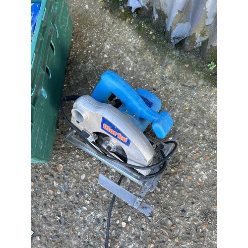 385 - CLARKE circular saw with blades