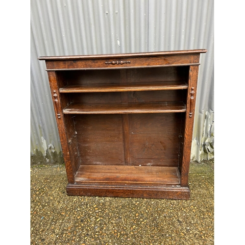 52 - An early 20th century oak open bookcase 98x28x110