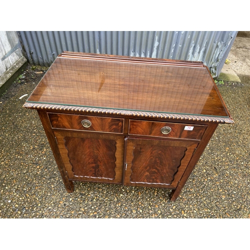 70 - A Victorian mahogany two drawer sideboard   92x4x90