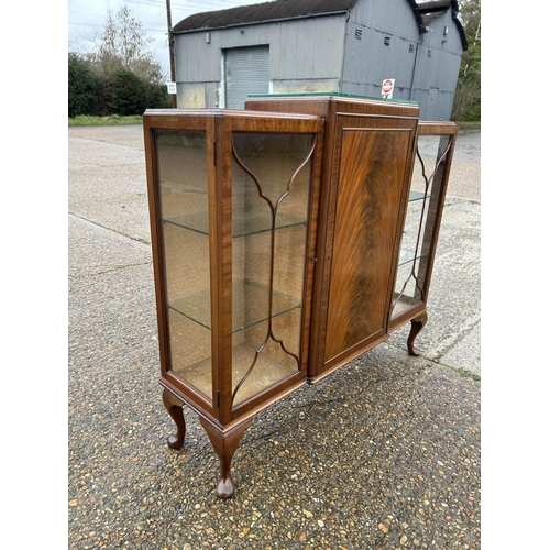 71 - A 1920's glazed walnut display cabinet  120x32x115