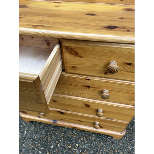 86 - A pine chest of five drawers 80x40x77