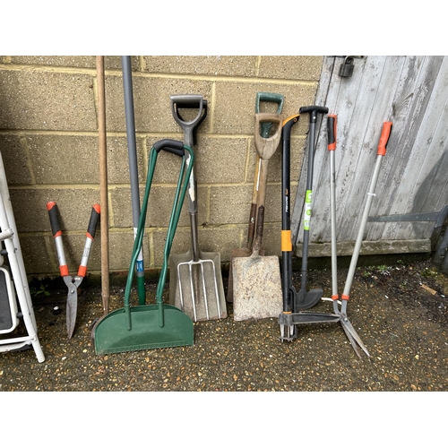 96 - Two pairs steps and assorted garden tools