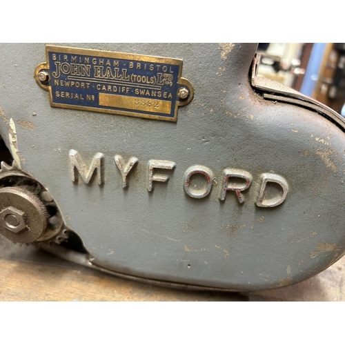 401 - A 240v MYFORD PRECISION ENGINEERING  LATHE - 3382