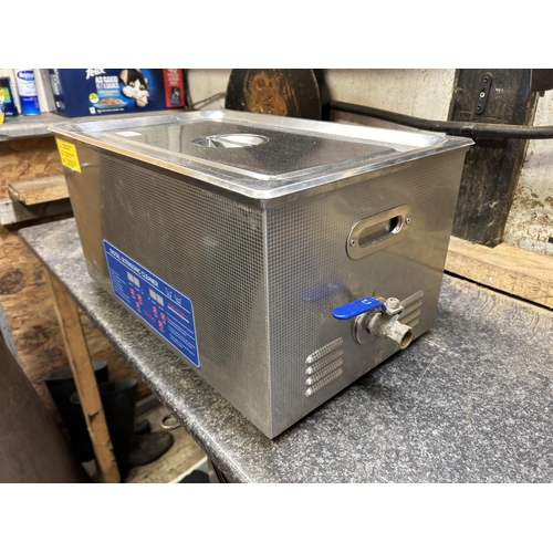 413 - A 240v digital ultrasonic cleaner 53x33x28 cms