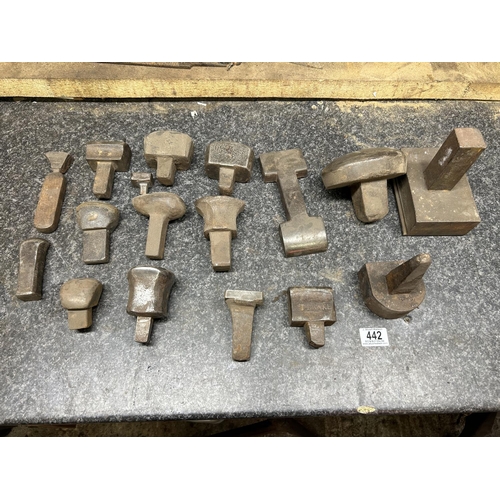 442 - 17 Silversmiths anvil stakes