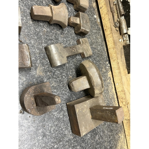 442 - 17 Silversmiths anvil stakes