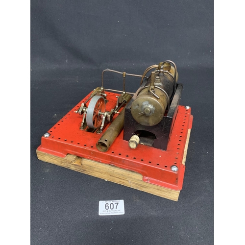 607 - Model Mamod  Steam Engine, size of base 26 x 24 cms