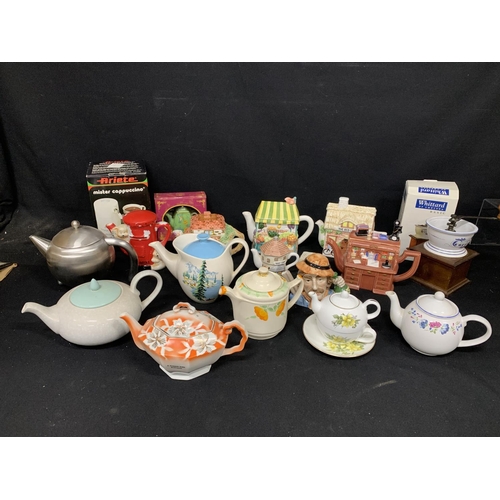 Collection of 15 assorted teapots plus 2 coffee items
