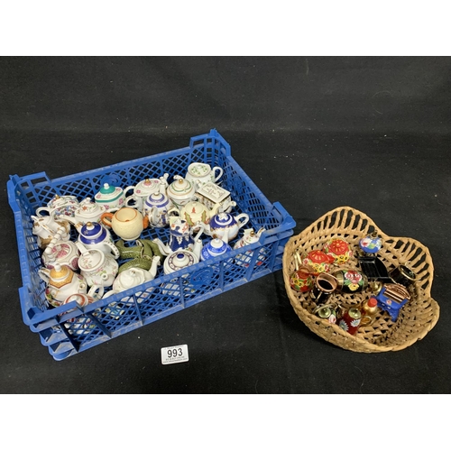 993 - Tray of miniature china teapots and painted bargeware miniatures