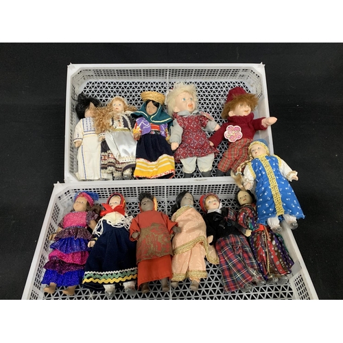 994 - 12 Costume and other dolls (2)