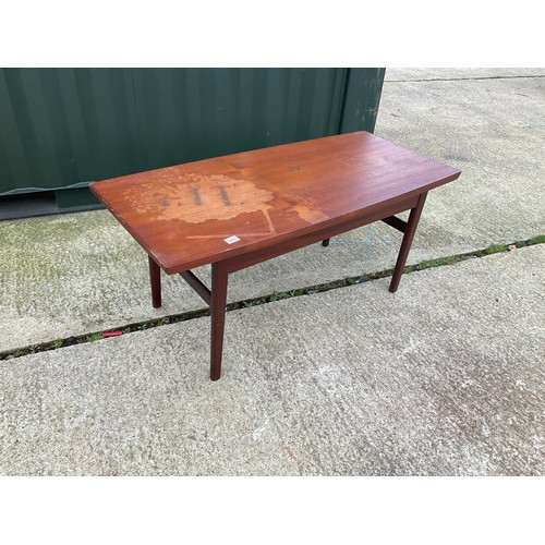 280 - A danish style teak drawer leaf expanding coffee table