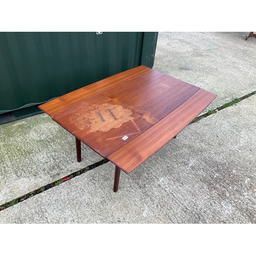 280 - A danish style teak drawer leaf expanding coffee table