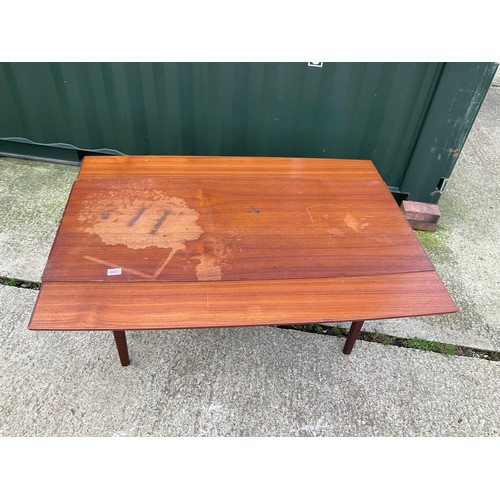 280 - A danish style teak drawer leaf expanding coffee table